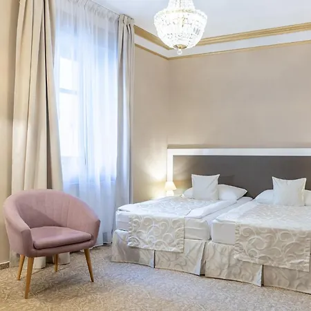 Grandhotel Zvon Ceske Budejovice Exterior photo